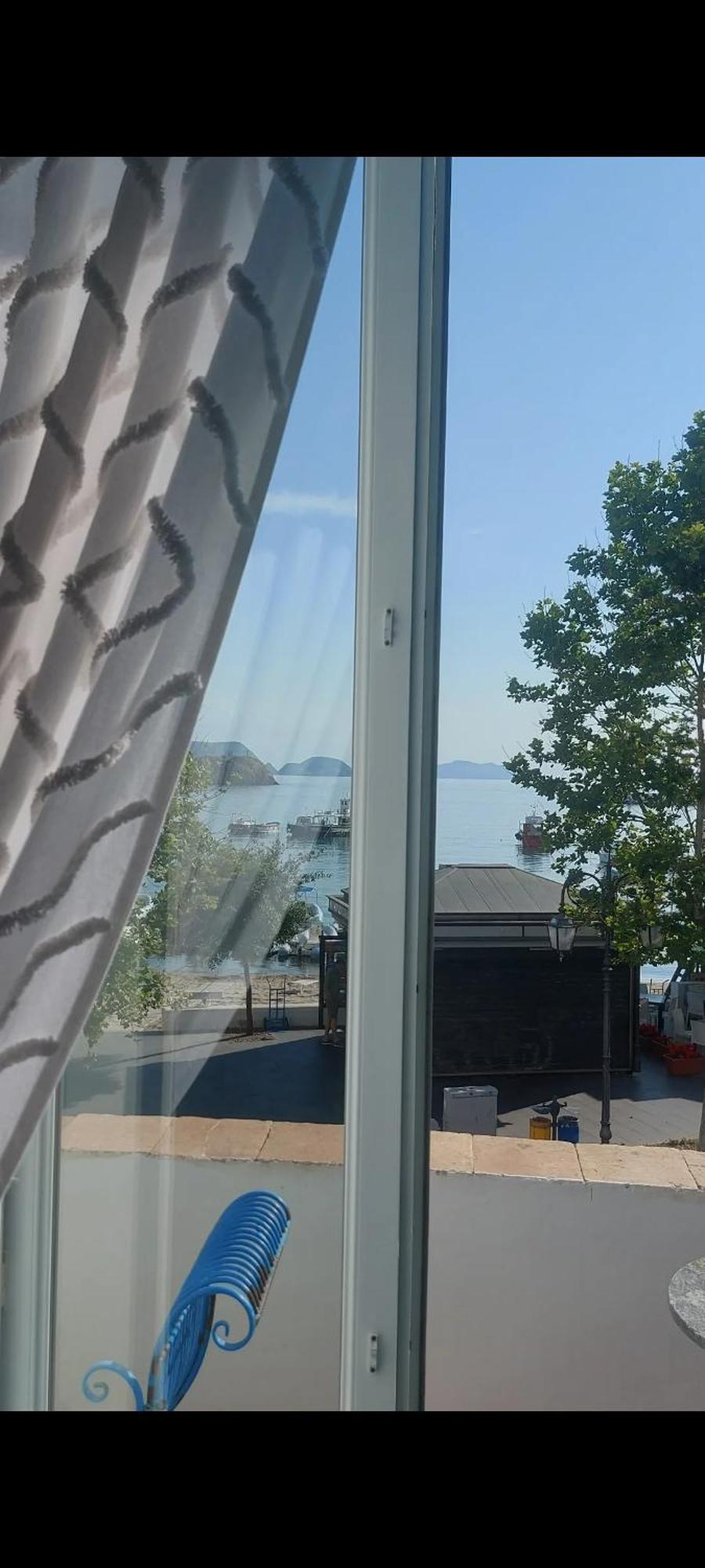 La Casa Sugli Archi Hotel Ponza Exterior foto